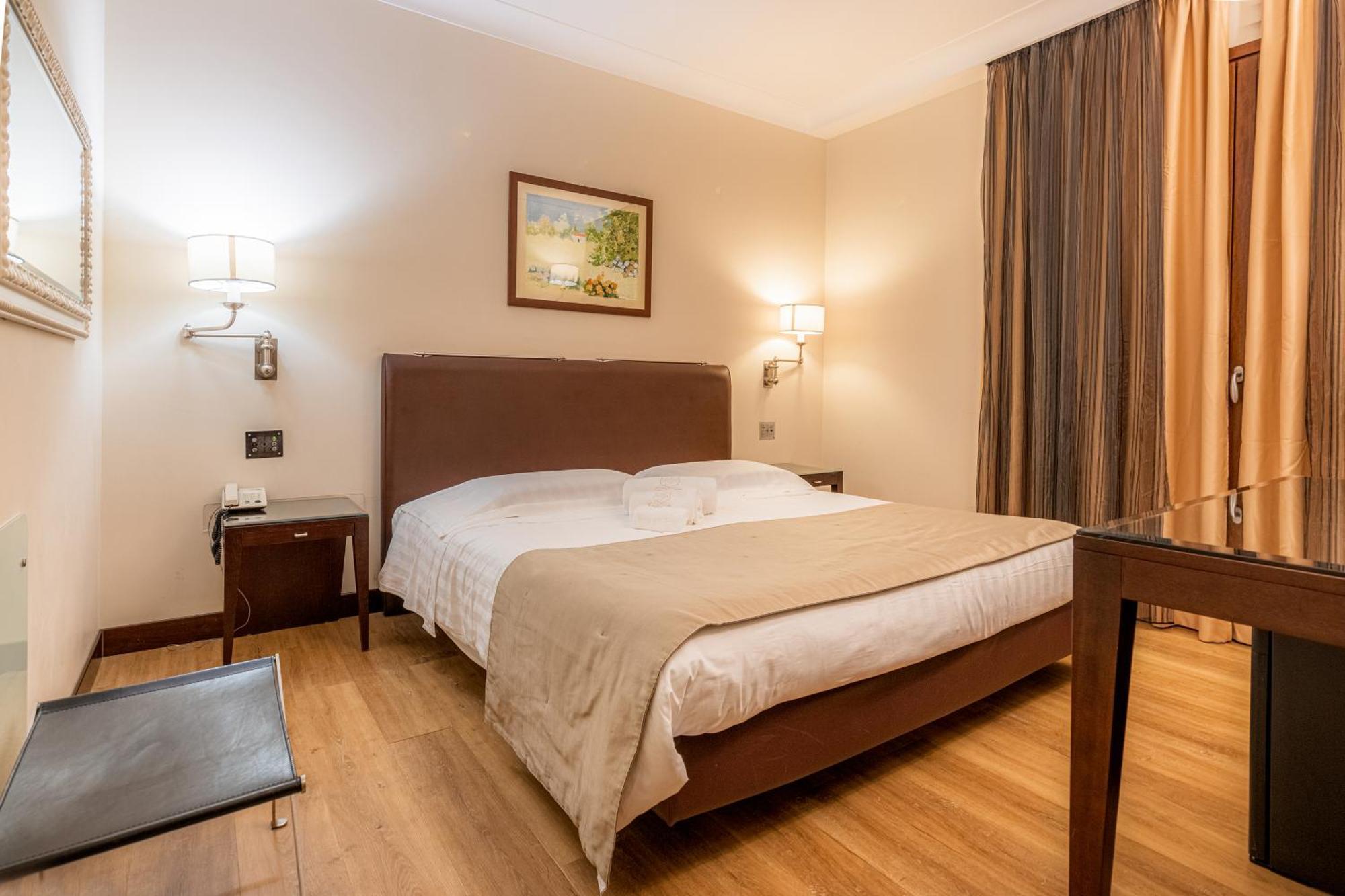 Hotel Cala Del Porto Vibo Valentia Marina Esterno foto