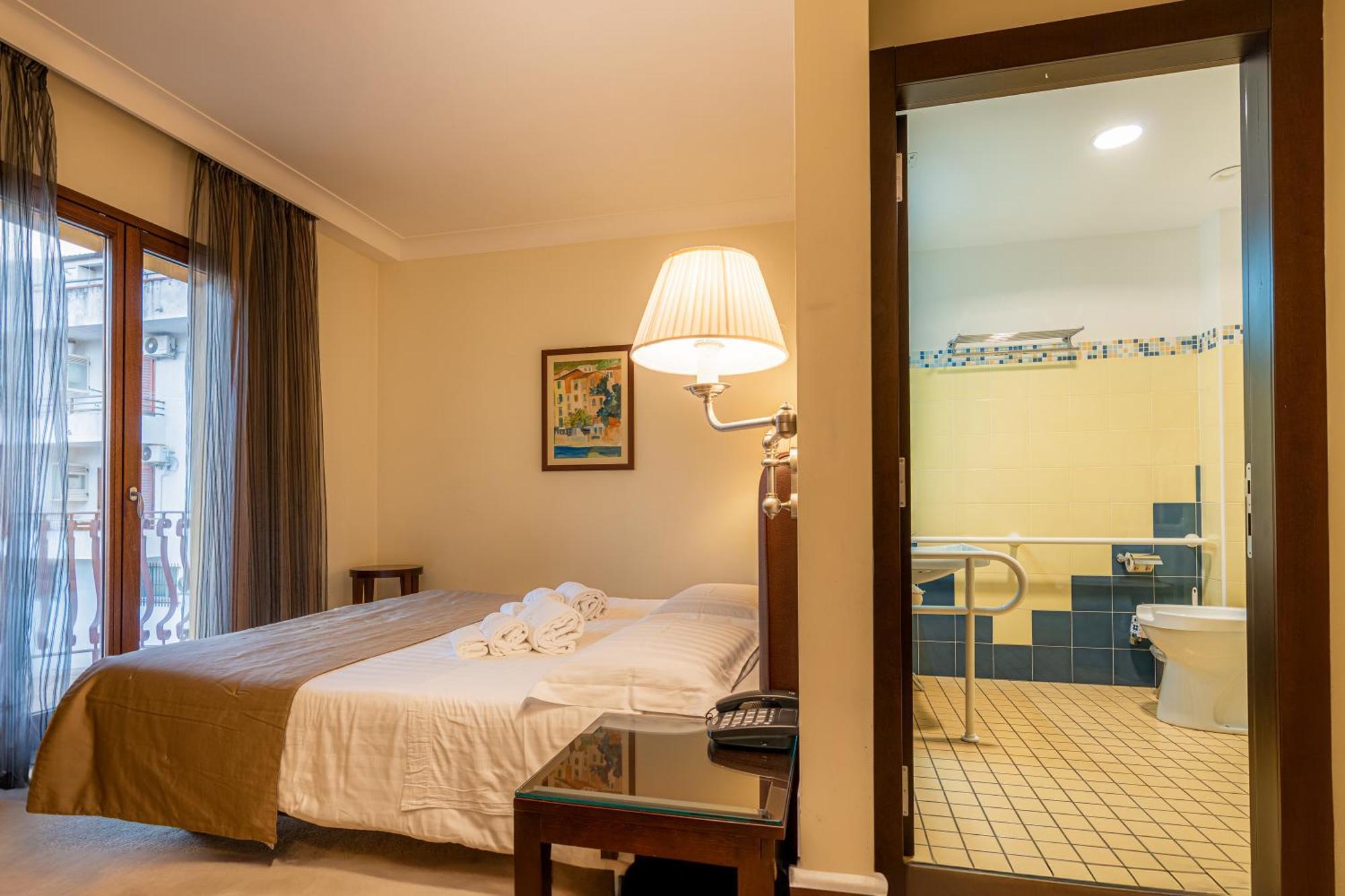 Hotel Cala Del Porto Vibo Valentia Marina Esterno foto