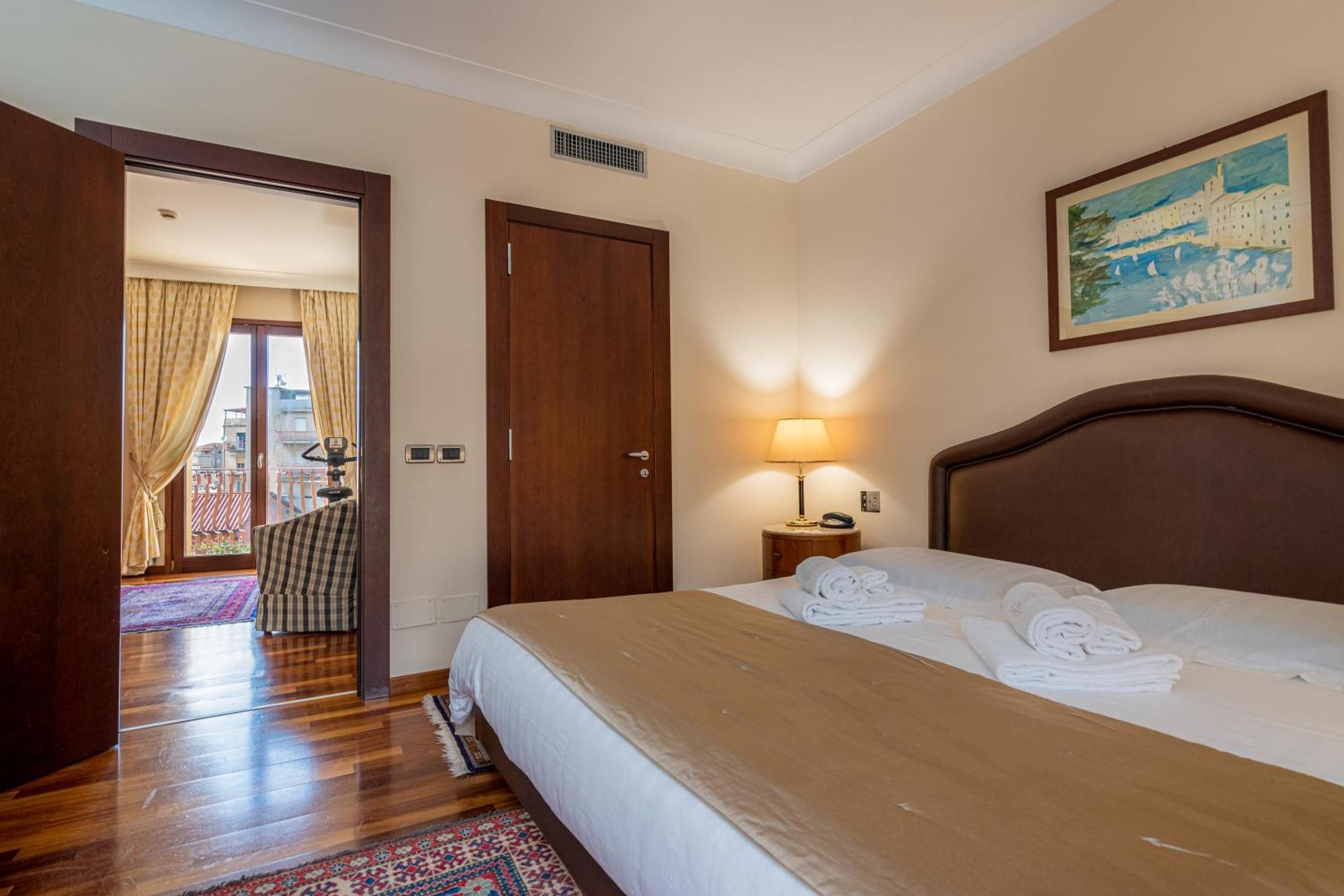 Hotel Cala Del Porto Vibo Valentia Marina Esterno foto