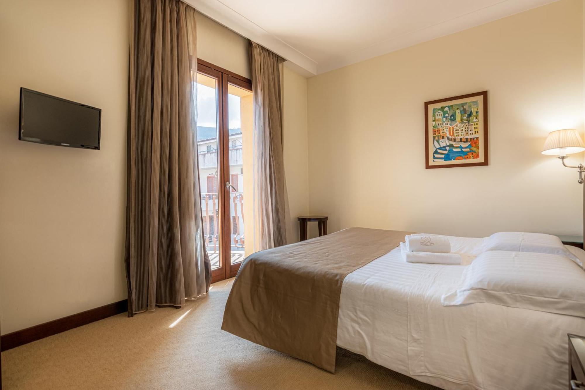 Hotel Cala Del Porto Vibo Valentia Marina Esterno foto