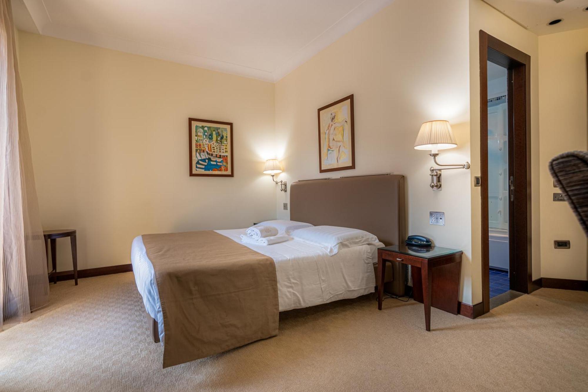 Hotel Cala Del Porto Vibo Valentia Marina Esterno foto