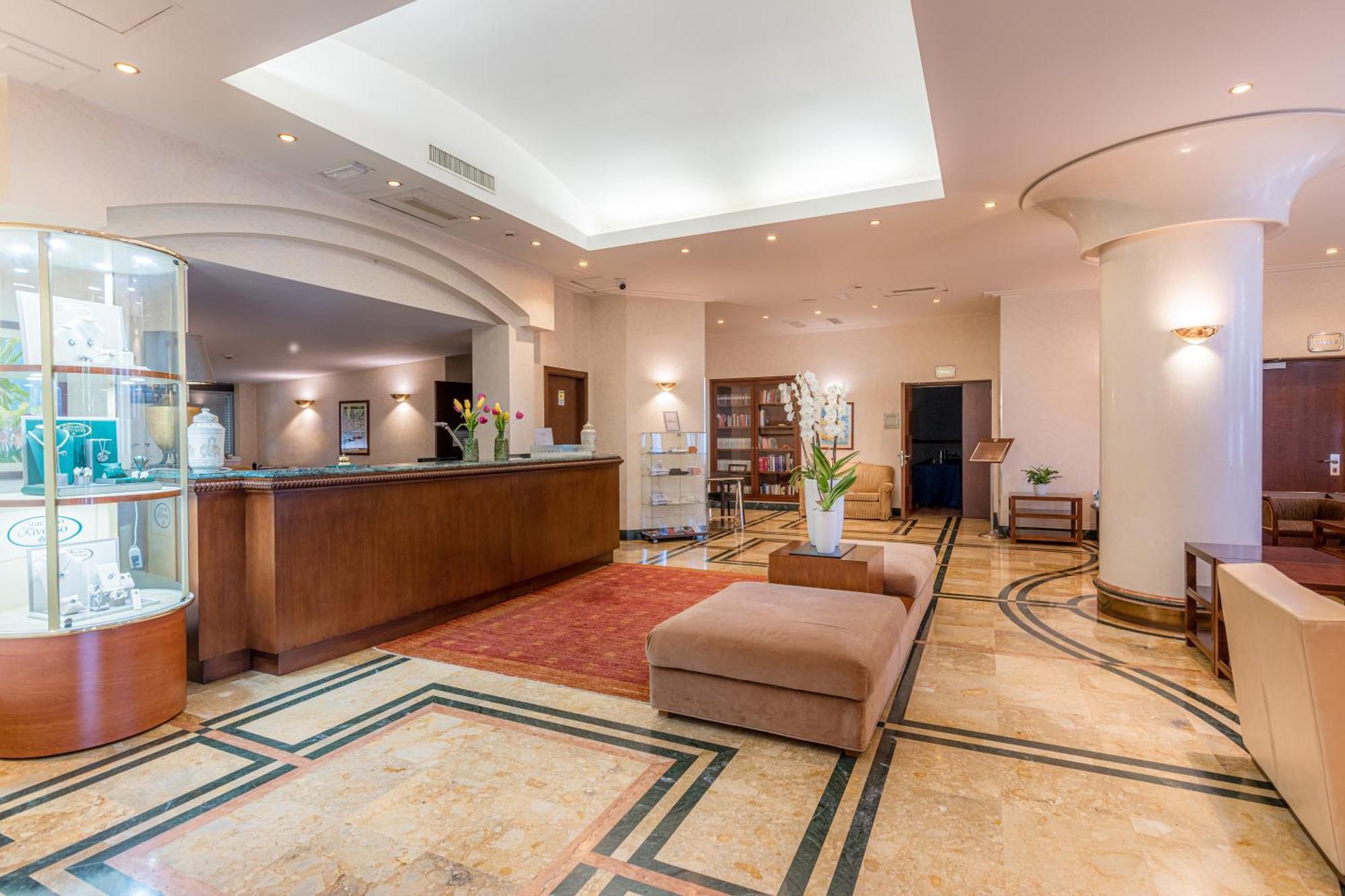 Hotel Cala Del Porto Vibo Valentia Marina Esterno foto